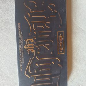 Kat Von D Shade + Light Eye Palette